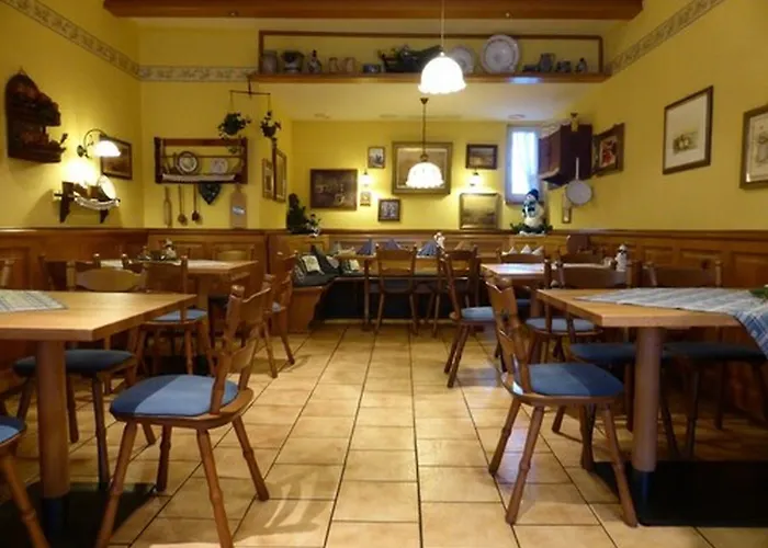 Roedertor 2* רוטנבורג אוב דר טאובר